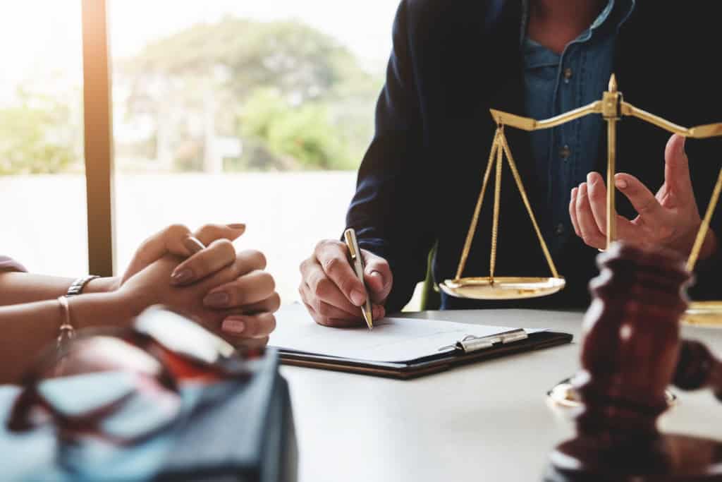 Court Applications vs. Mediation: A Less Stressful Path with EH Mediation Bedford